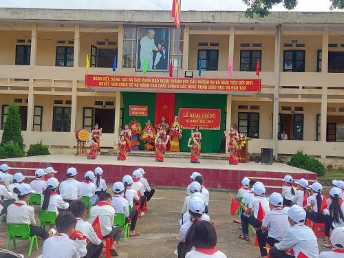 khai giảng cấp 2.jpg